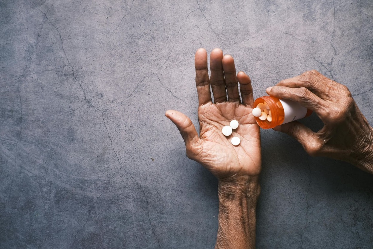 We hebben nog geen gegevens uit een klinische studie om het voorschrijven van bètablokkers voor de ziekte van Huntington te ondersteunen. Deze studie vertegenwoordigt slechts een associatie tussen hun gebruik en vertraagde aanvang en verminderde progressie.